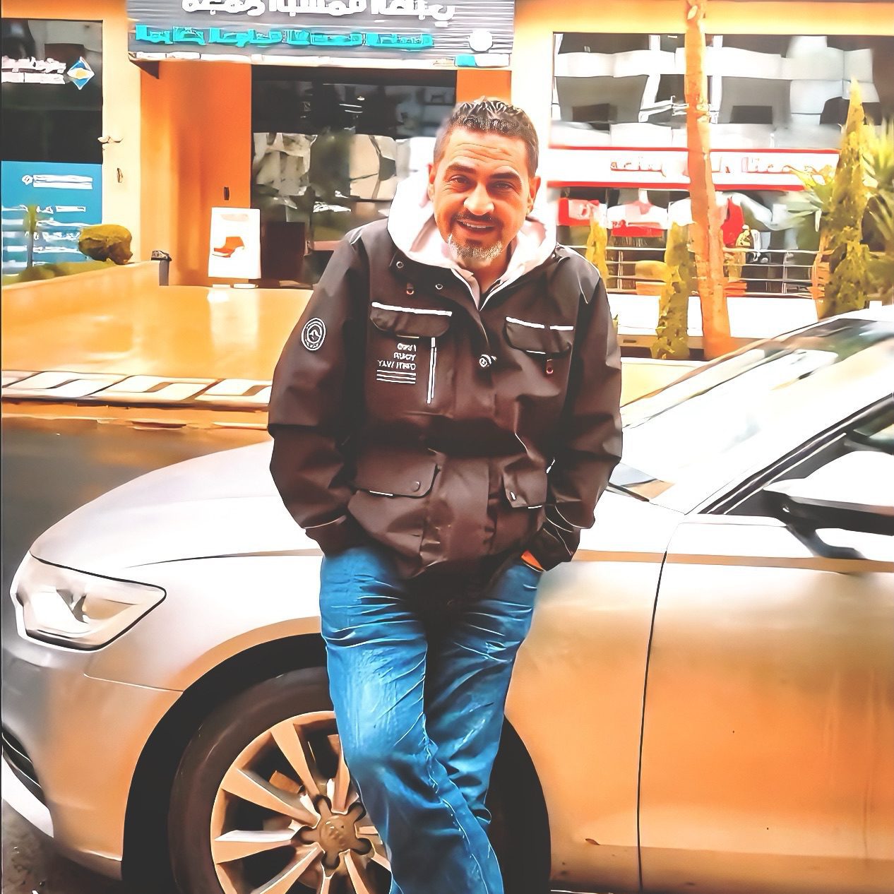 أبو عون نعيم ياسين يتابع حالة مريض في المستشفى ضمن خدمات JOMEDIX